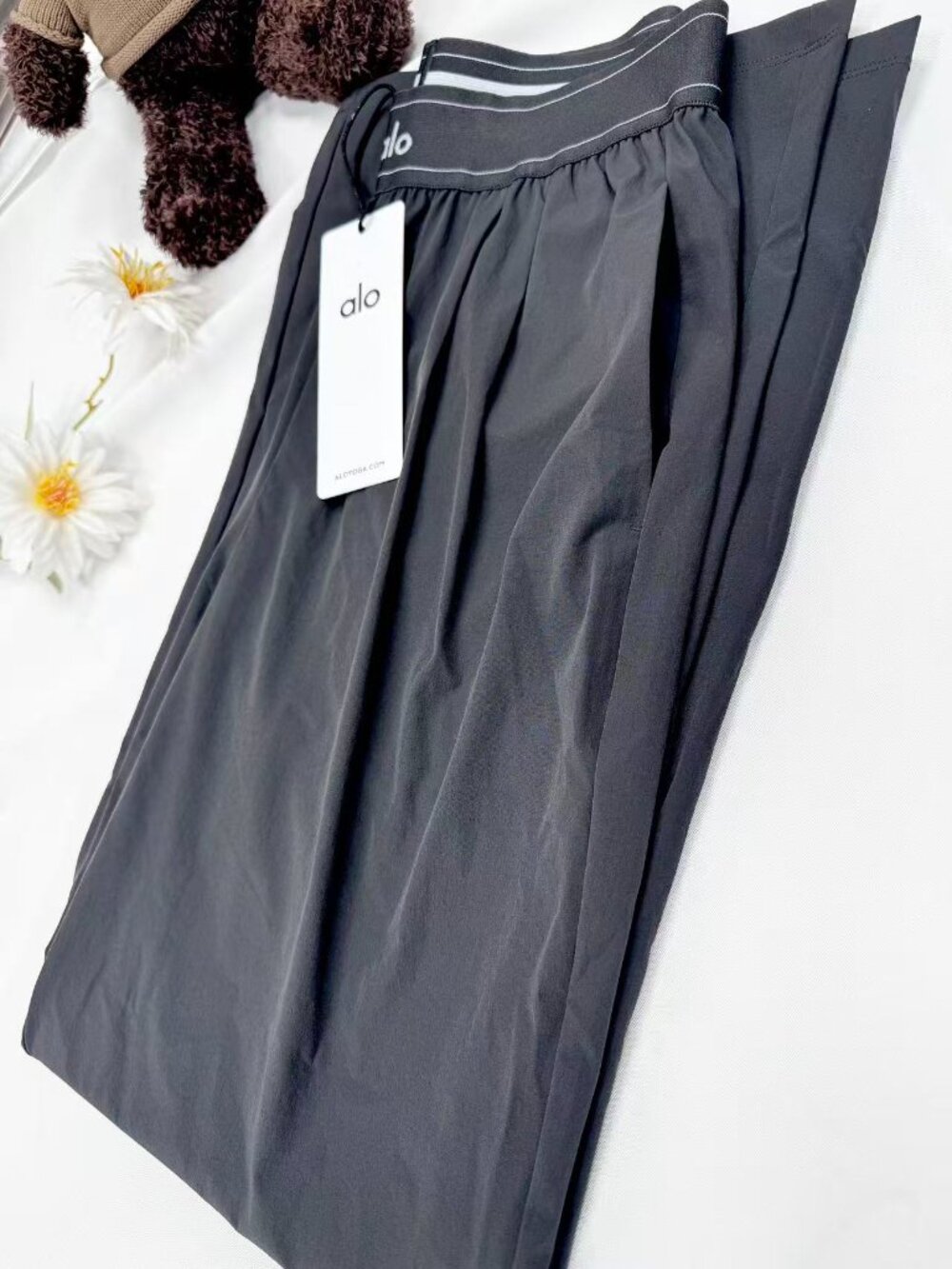 Dark Gray๐ต NWT ALO Yoga Suit Up Trouser | Straight Leg Pants | 30โ - Picture 5 of 7